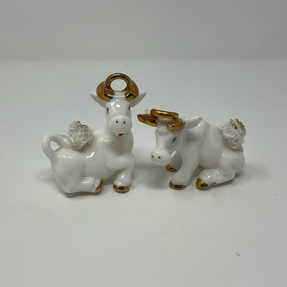 unbranded Other - VINTAGE CERAMIC BULL SALT AND PEPPER SET